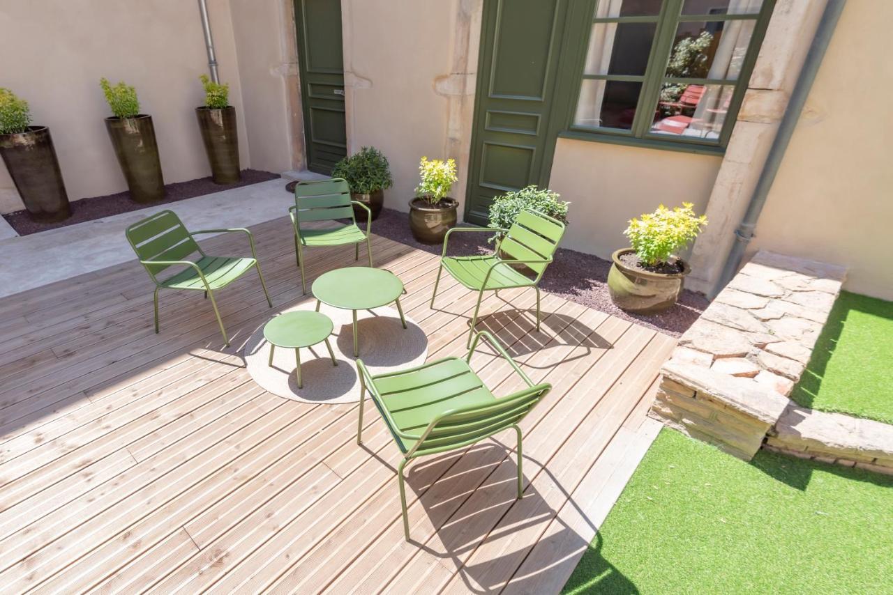 Le Cosy Chic . Proche Gare . Centre-Ville Macon . Neuf . Climatisation . Design . Wifi . Exterior photo