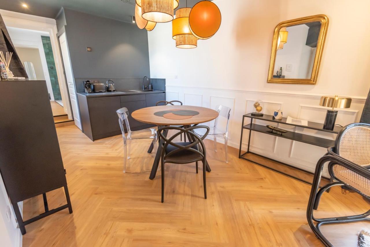 Le Cosy Chic . Proche Gare . Centre-Ville Macon . Neuf . Climatisation . Design . Wifi . Exterior photo